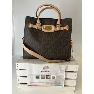 MCHAEL KORS, BROWN, TAN SIGNATURE PVC LETATHER SHOULDER BAG